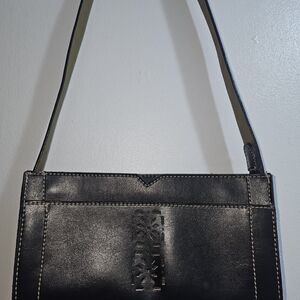 Mondani Black and Tan Leather Bag